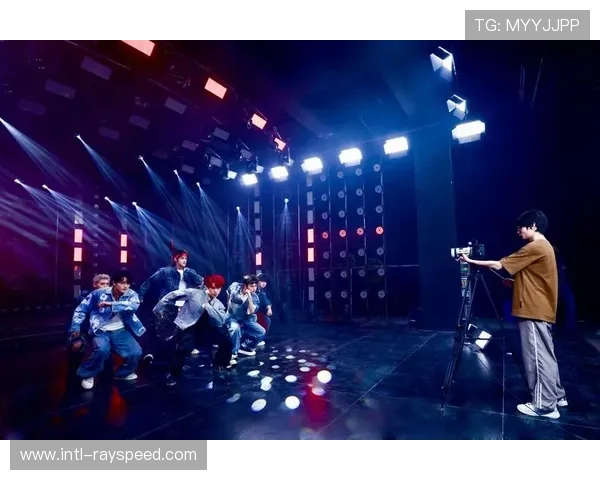 线下体验与线上直播联动,打造观赛新场景 线下体验与线上直播联动,打造观赛新场景